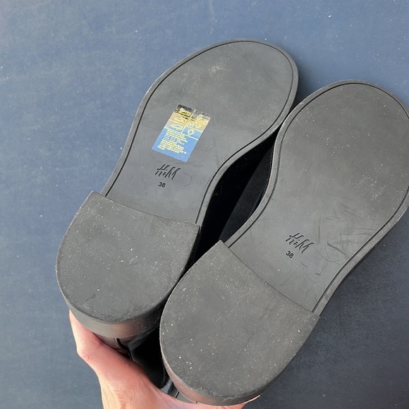 H&M black ankle boots size 7 - Picture 2 of 4